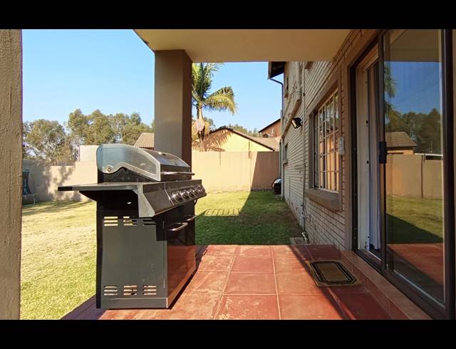 3 BEDROOM HOUSE FOR SALE IN MORELETA PARK